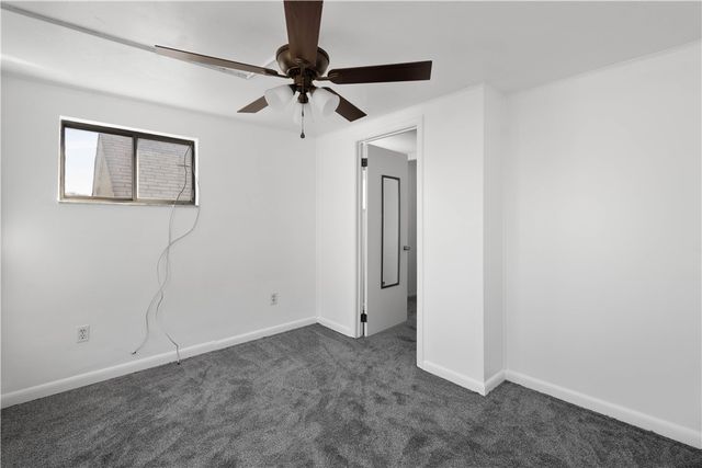 912 Hillsboro St, Sheraden, PA 15204