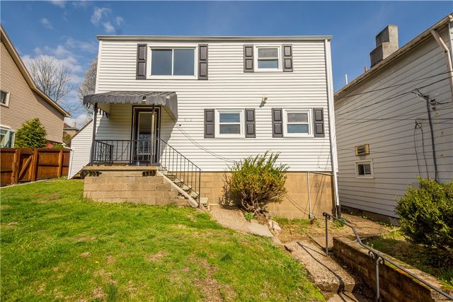 912 Hillsboro St, Sheraden, PA 15204