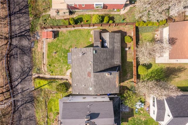 912 Hillsboro St, Sheraden, PA 15204