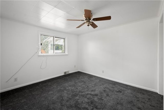 912 Hillsboro St, Sheraden, PA 15204