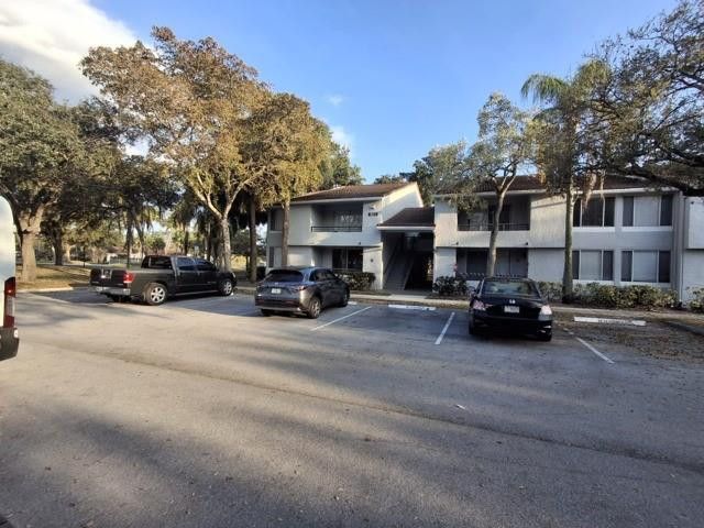 801 Lyons Road 19-204, Coconut Creek, FL 33063