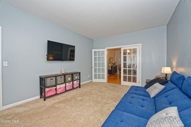 8 Jordan Lane, Glenville, NY 12302