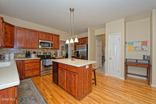 8 Jordan Lane, Glenville, NY 12302