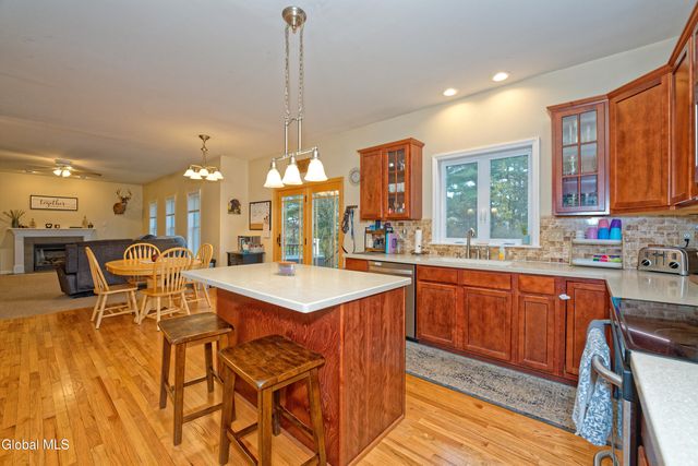 8 Jordan Lane, Glenville, NY 12302