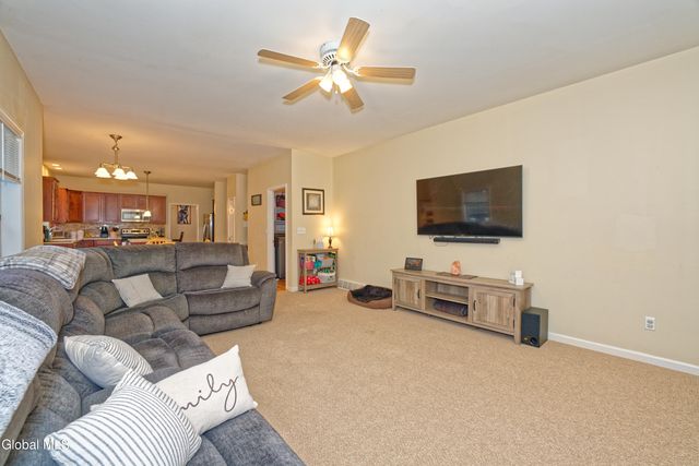 8 Jordan Lane, Glenville, NY 12302