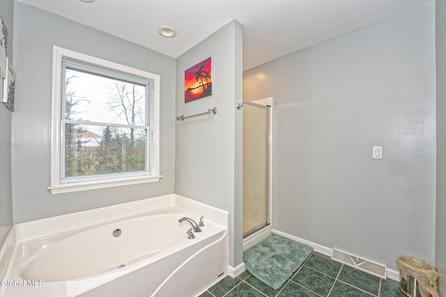 8 Jordan Lane, Glenville, NY 12302