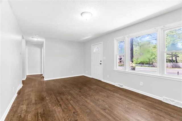 9815 James A Reed Road, Kansas City, MO 64134