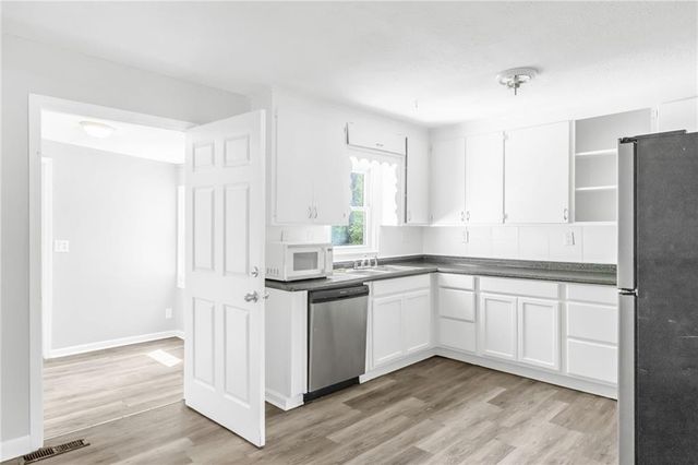 9815 James A Reed Road, Kansas City, MO 64134