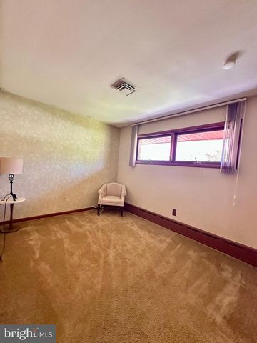 29 DOWNING CIR, Downingtown, PA 19335