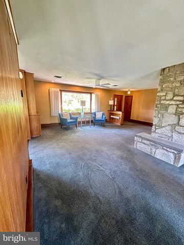29 DOWNING CIR, Downingtown, PA 19335