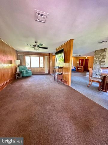 29 DOWNING CIR, Downingtown, PA 19335