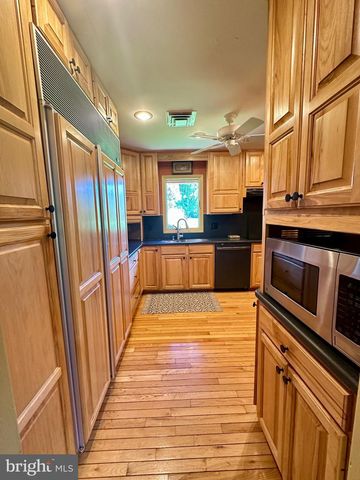 29 DOWNING CIR, Downingtown, PA 19335