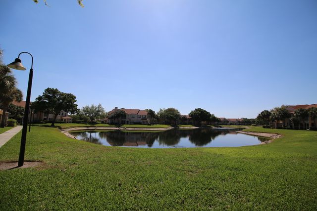 2308 57th Circle 2308, Vero Beach, FL 32966