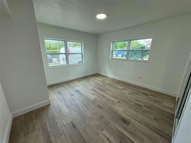 2200 NE 173rd Street 2, North Miami Beach, FL 33160