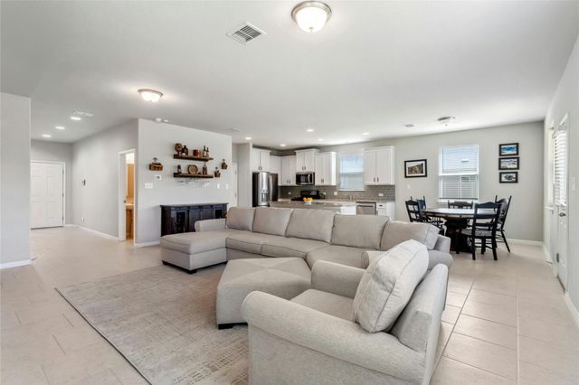 112 Silver Springs BND, Kyle, TX 78640