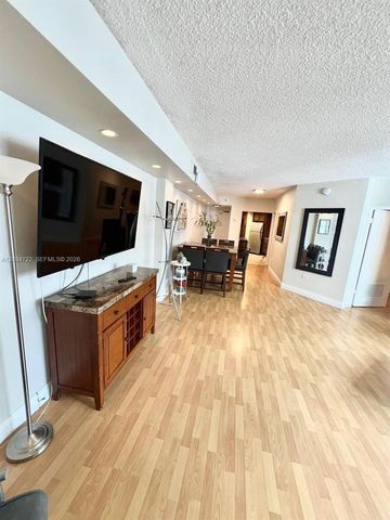 905 Brickell Bay Drive 1422, Miami, FL 33131