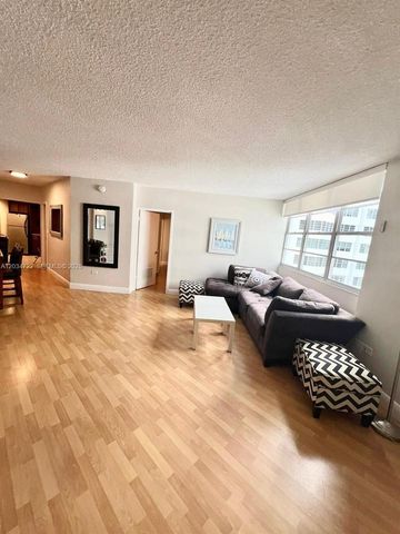 905 Brickell Bay Drive 1422, Miami, FL 33131