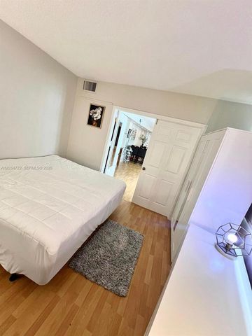 905 Brickell Bay Drive 1422, Miami, FL 33131