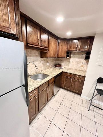 905 Brickell Bay Drive 1422, Miami, FL 33131
