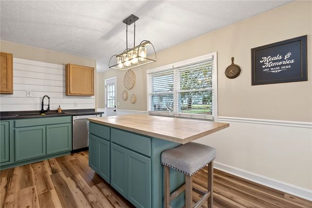 2352 Pembury Drive, Xenia, OH 45385