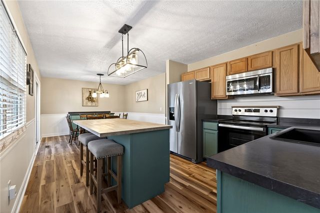 2352 Pembury Drive, Xenia, OH 45385