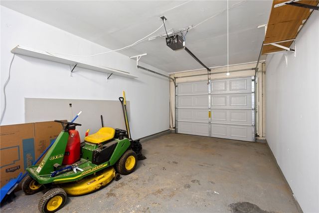 2352 Pembury Drive, Xenia, OH 45385