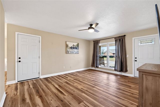 2352 Pembury Drive, Xenia, OH 45385