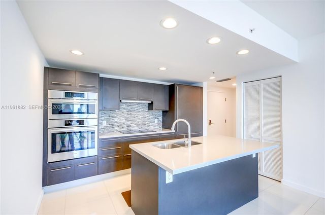 7661 NW 107th Ave 506, Doral, FL 33178