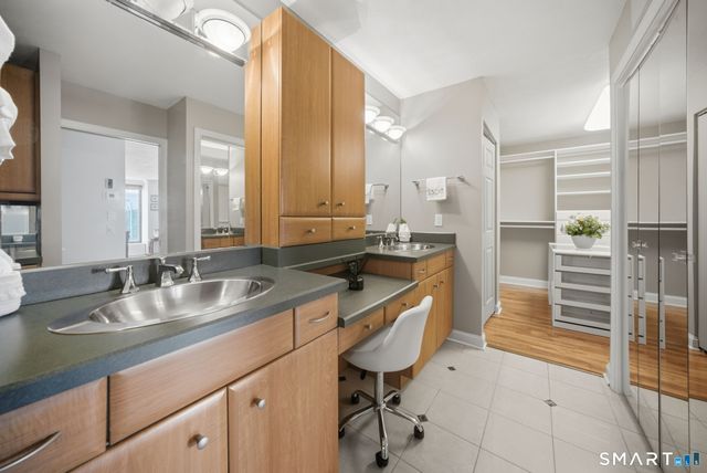 1 Gold Street 17D&E, Hartford, CT 06103