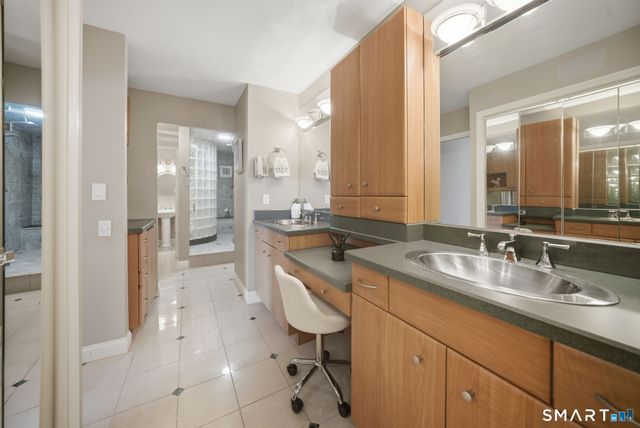 1 Gold Street 17D&E, Hartford, CT 06103