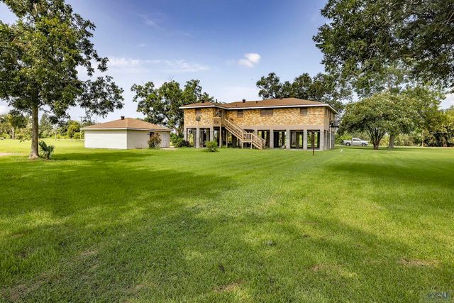 1509 Dr. Beatrous Road, Theriot, LA 70397