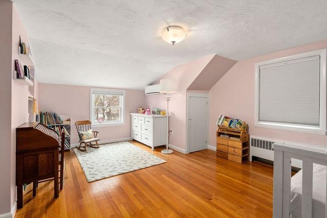 52 Ivan St, Lexington, MA 02420