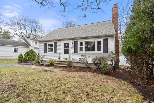 52 Ivan St, Lexington, MA 02420