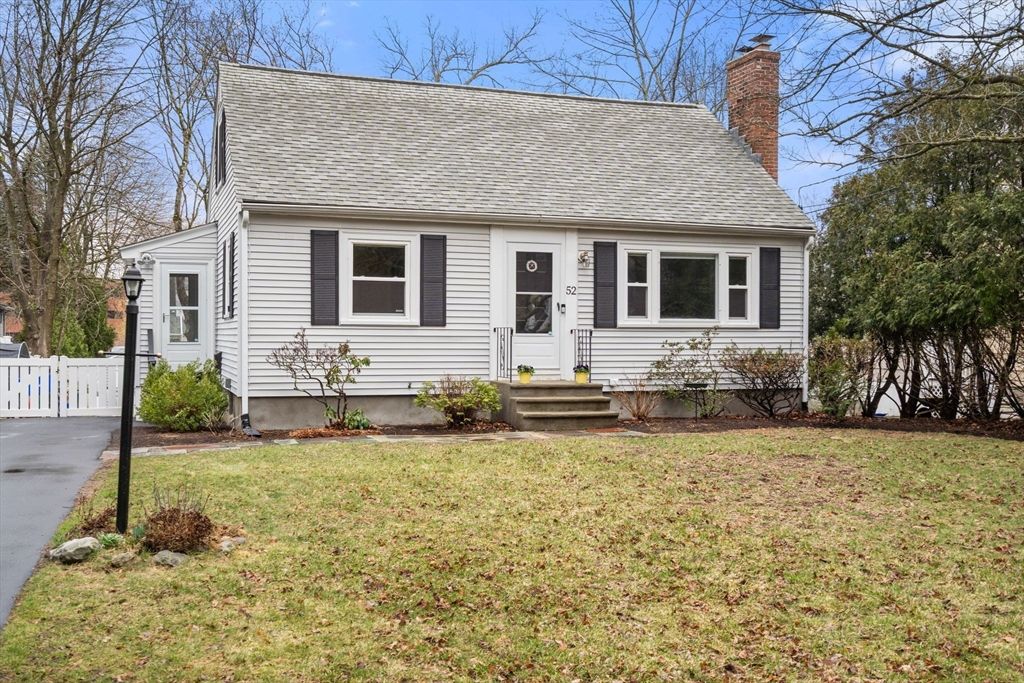 52 Ivan St, Lexington, MA 02420
