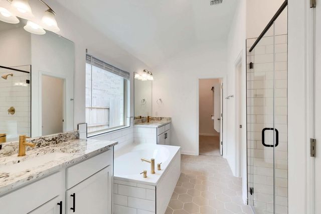 271 Jefferson DR, Kyle, TX 78640