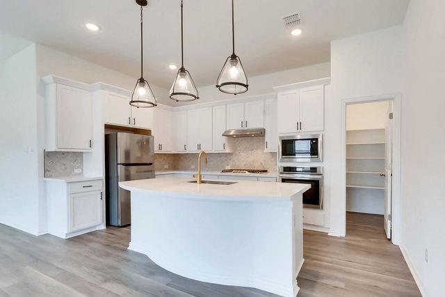 271 Jefferson DR, Kyle, TX 78640