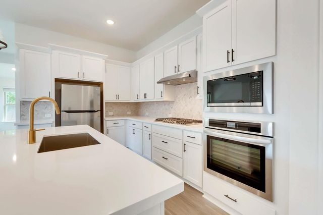 271 Jefferson DR, Kyle, TX 78640