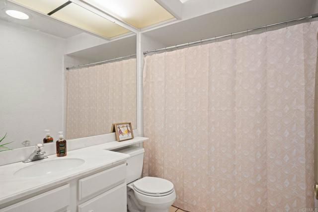 1015 Gleneagles Place, Vista, CA 92081