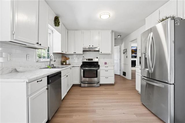 2555 Waterford Park Drive, Lawrenceville, GA 30044