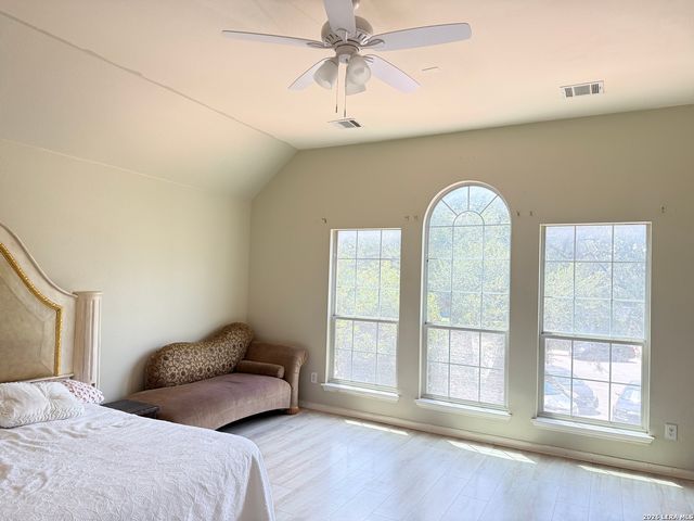 21750 Thunder Basin, San Antonio, TX 78261
