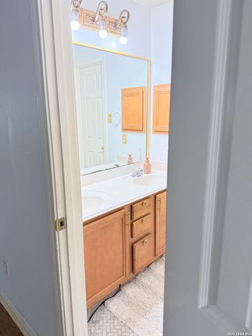 21750 Thunder Basin, San Antonio, TX 78261