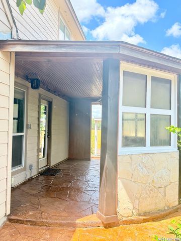 21750 Thunder Basin, San Antonio, TX 78261