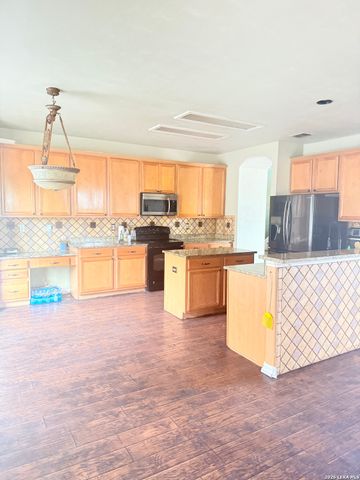 21750 Thunder Basin, San Antonio, TX 78261