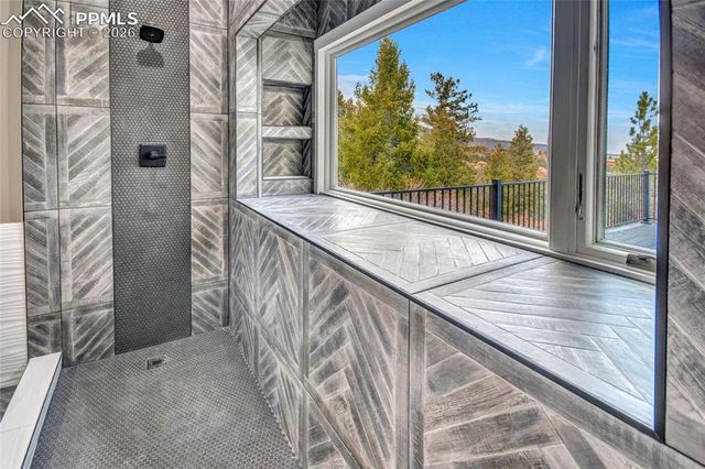 6943 Fox Circle, Larkspur, CO 80118