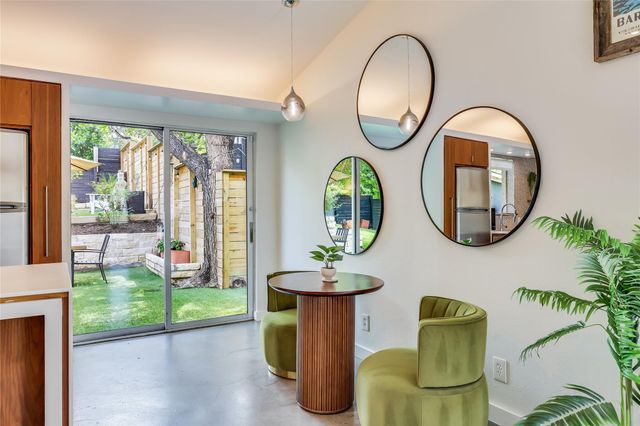 1120 Gillespie PL 2, Austin, TX 78704