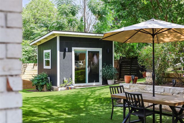 1120 Gillespie PL 2, Austin, TX 78704