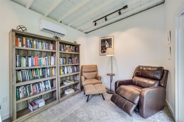 1120 Gillespie PL 2, Austin, TX 78704