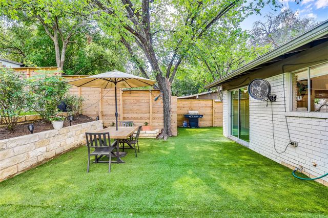 1120 Gillespie PL 2, Austin, TX 78704