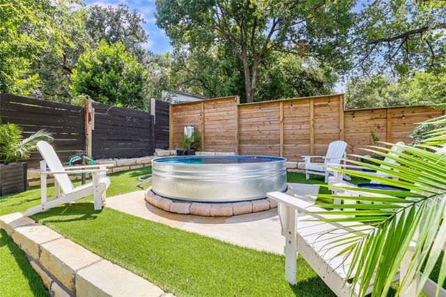 1120 Gillespie PL 2, Austin, TX 78704