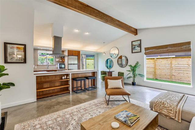 1120 Gillespie PL 2, Austin, TX 78704